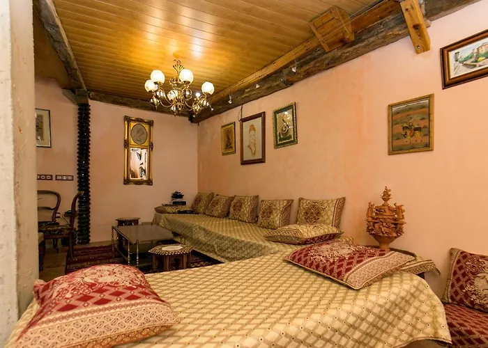 Charming Andalusian House - Free Parking
