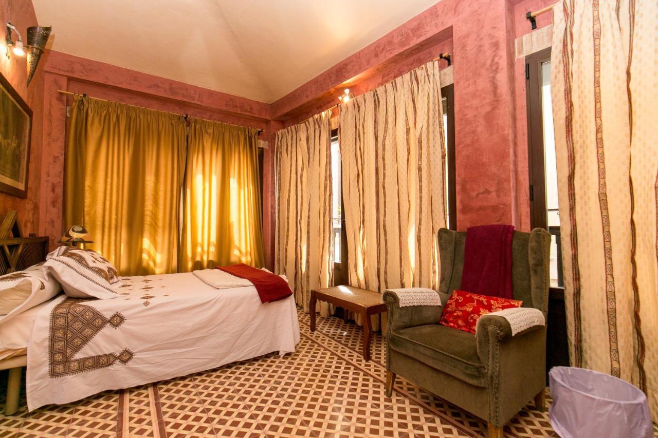 Ferienhaus Charming Andalusian House - Free Parking *