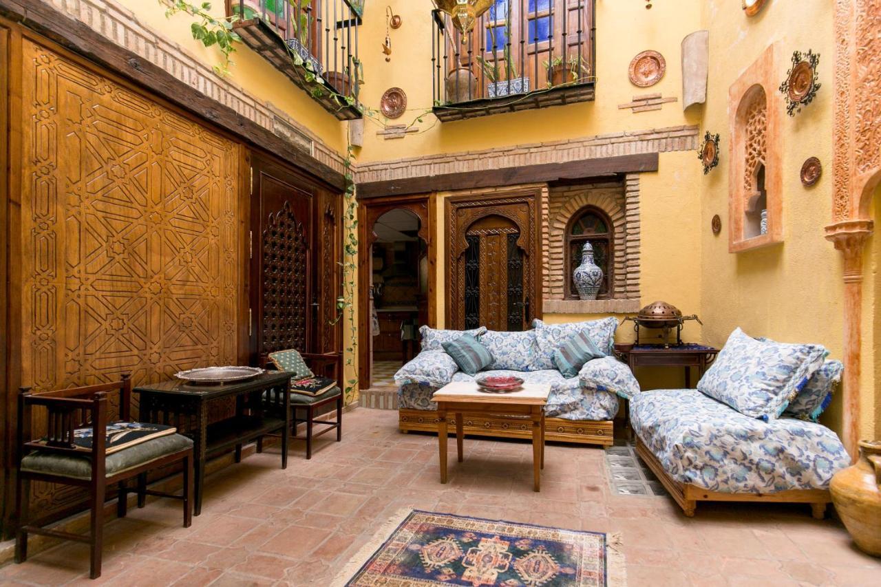 Ferienhaus Charming Andalusian House - Free Parking